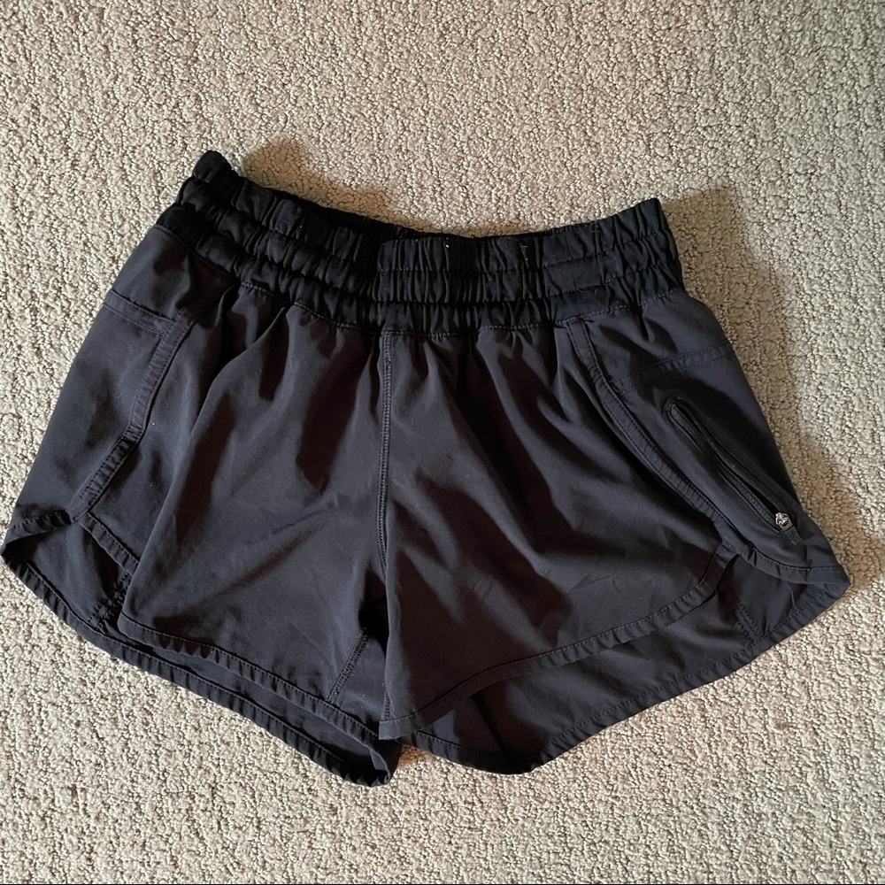Black lululemon shorts size 4